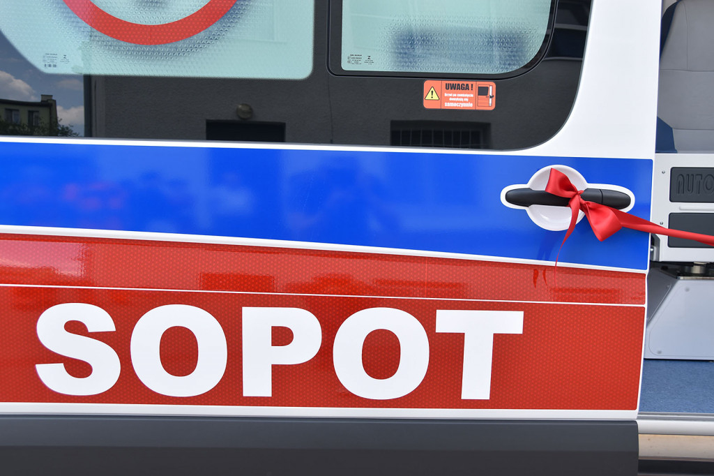 Nowa karetka w taborze sopockiego pogotowia