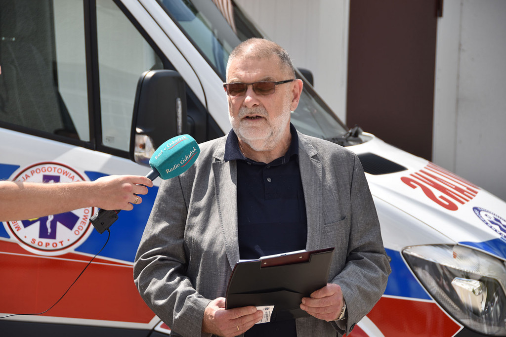 Nowa karetka w taborze sopockiego pogotowia