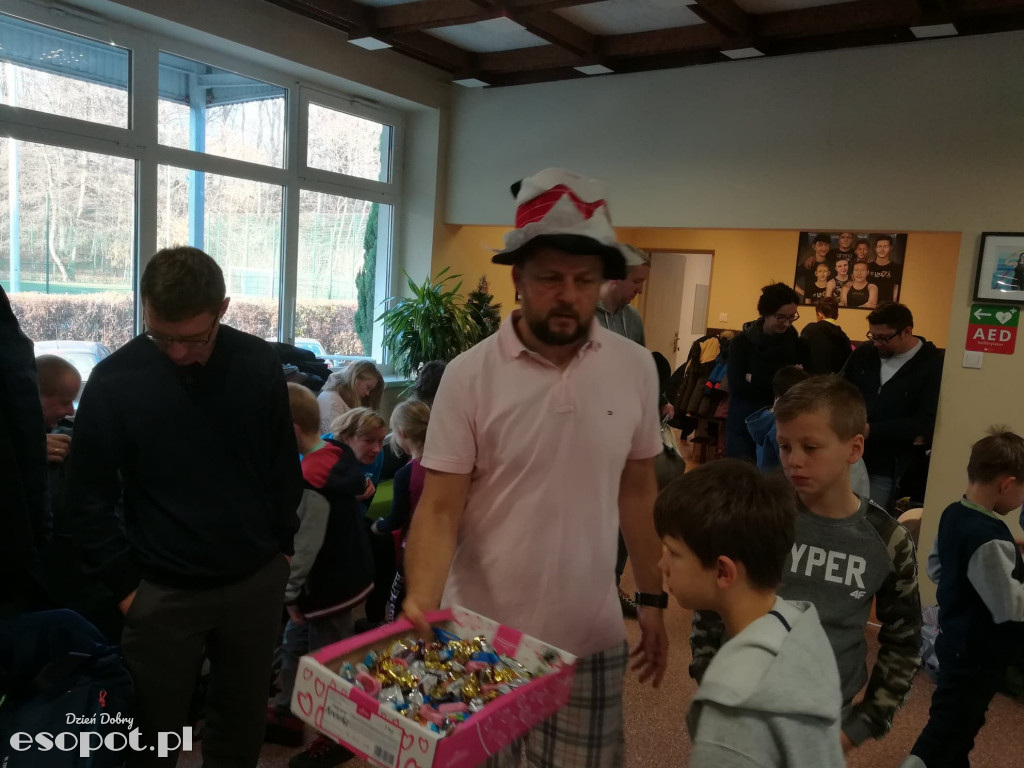 Mikołajki na basenie dla dzieci z Młodzieżowego Domu Kultury