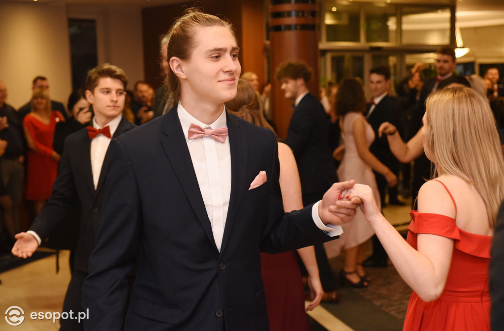 Studniówka 2019  - Zespół Szkół Nr 1 im. Marii Skłodowskiej-Curie w Sopocie [FOTO]
