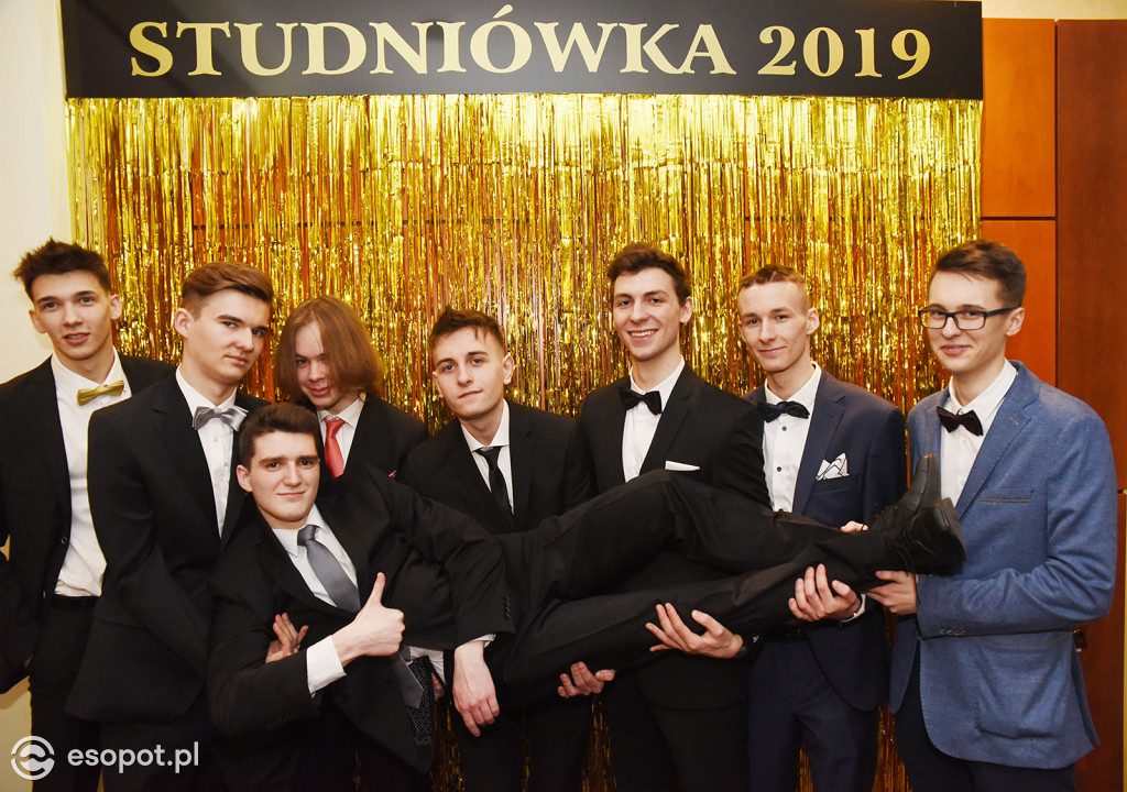 Studniówka 2019  - Zespół Szkół Nr 1 im. Marii Skłodowskiej-Curie w Sopocie [FOTO]