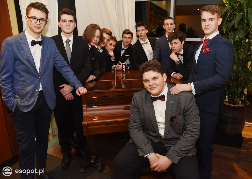 Studniówka 2019  - Zespół Szkół Nr 1 im. Marii Skłodowskiej-Curie w Sopocie [FOTO]