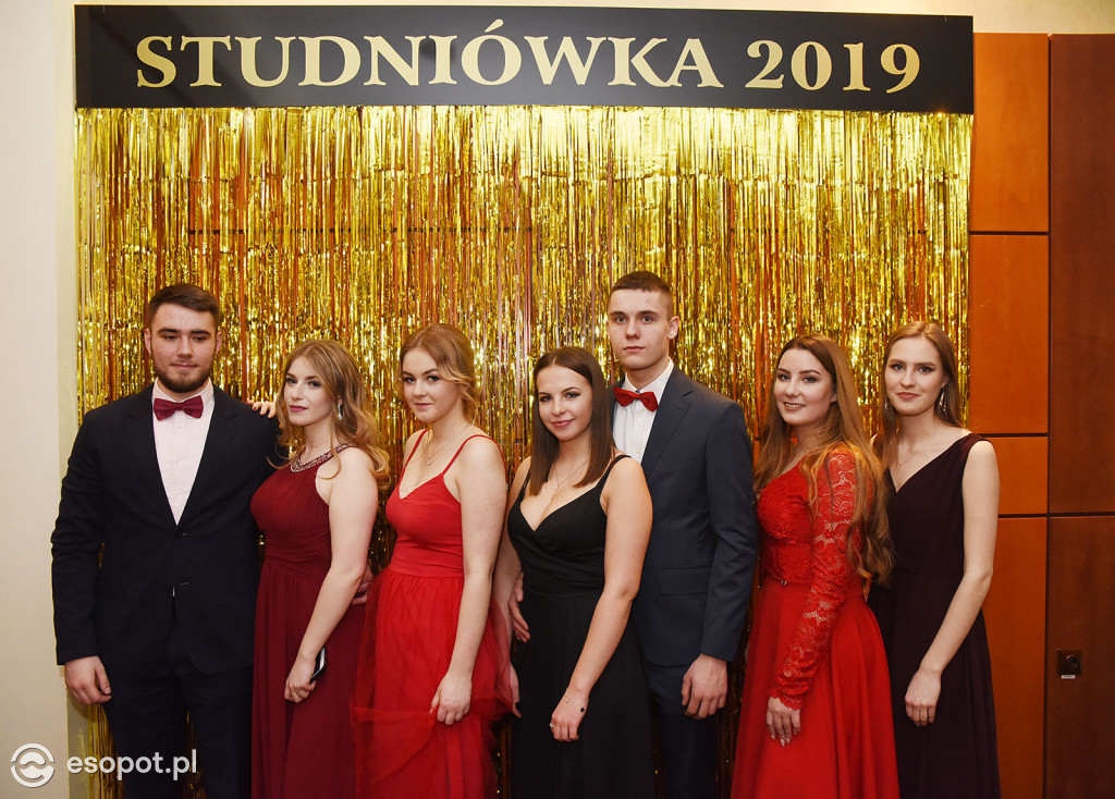 Studniówka 2019  - Zespół Szkół Nr 1 im. Marii Skłodowskiej-Curie w Sopocie [FOTO]