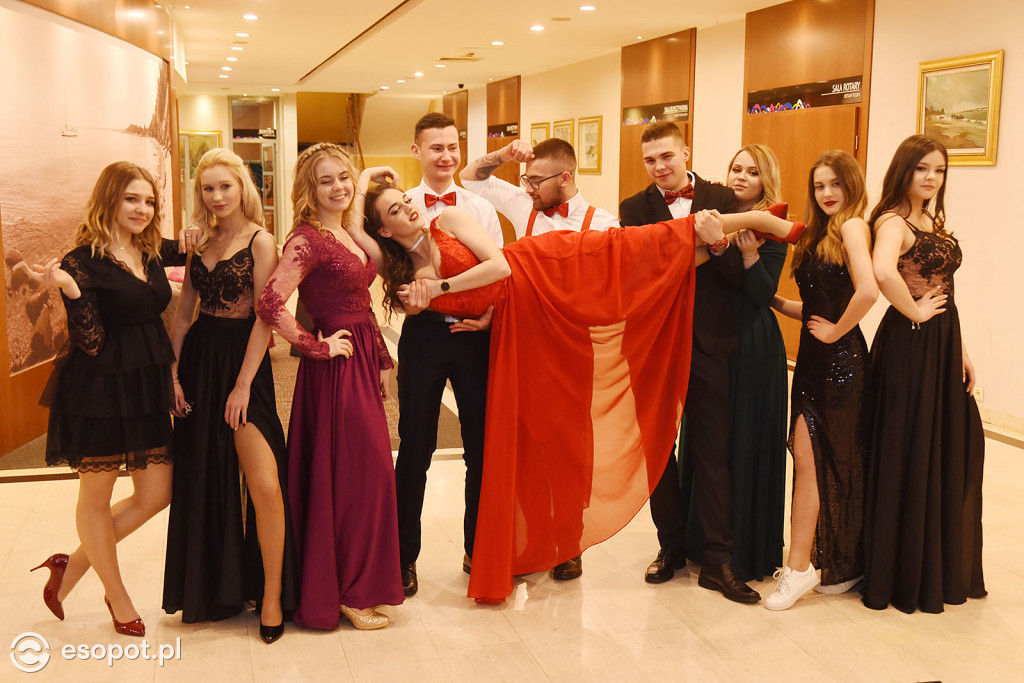 Studniówka 2019  - Zespół Szkół Nr 1 im. Marii Skłodowskiej-Curie w Sopocie [FOTO]
