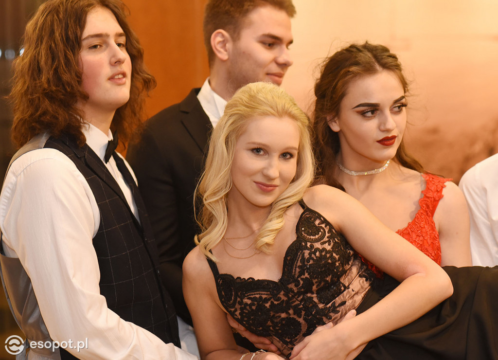 Studniówka 2019  - Zespół Szkół Nr 1 im. Marii Skłodowskiej-Curie w Sopocie [FOTO]