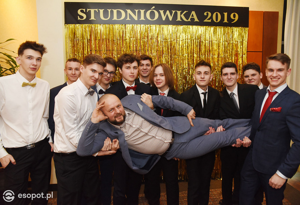 Studniówka 2019  - Zespół Szkół Nr 1 im. Marii Skłodowskiej-Curie w Sopocie [FOTO]