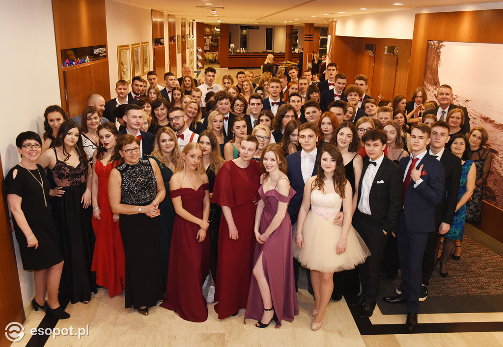 Studniówka 2019  - Zespół Szkół Nr 1 im. Marii Skłodowskiej-Curie w Sopocie [FOTO]