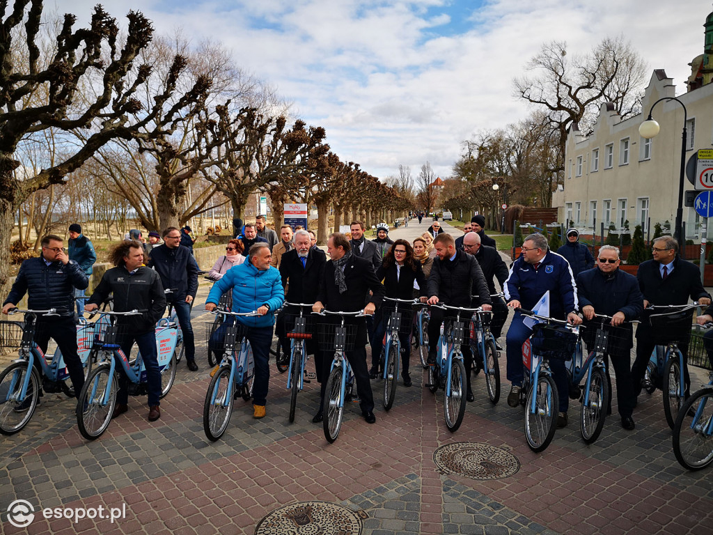 Sopockie otwarcie systemu MEVO konferencja start - rower metropolitalny