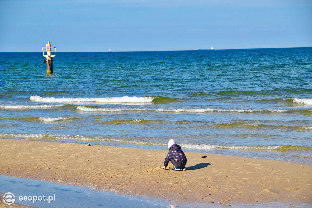 Świąteczny spacer nad morzem. Słoneczny Sopot [FOTOGALERIA]
