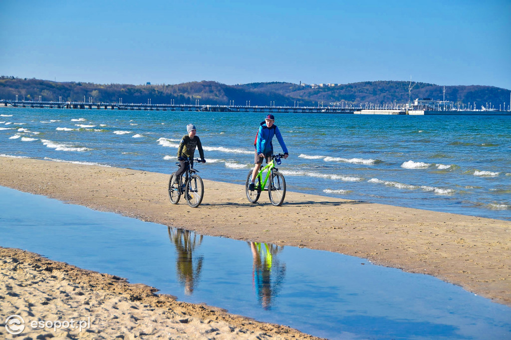 Świąteczny spacer nad morzem. Słoneczny Sopot [FOTOGALERIA]
