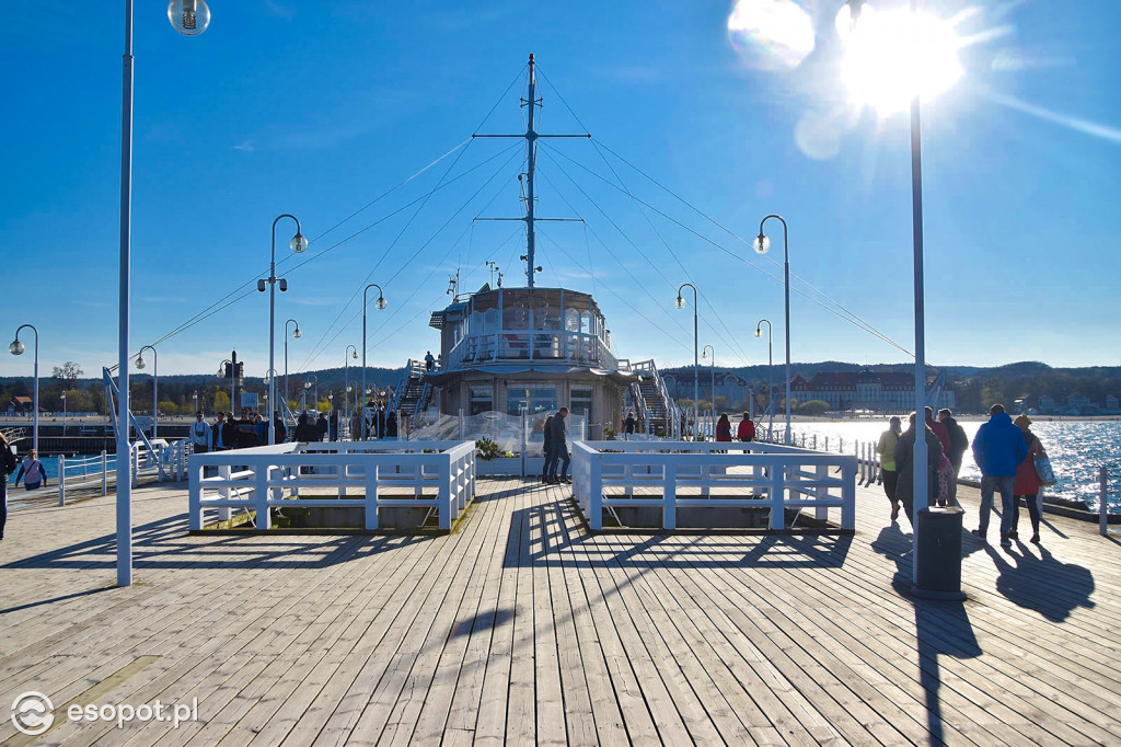 Świąteczny spacer nad morzem. Słoneczny Sopot [FOTOGALERIA]