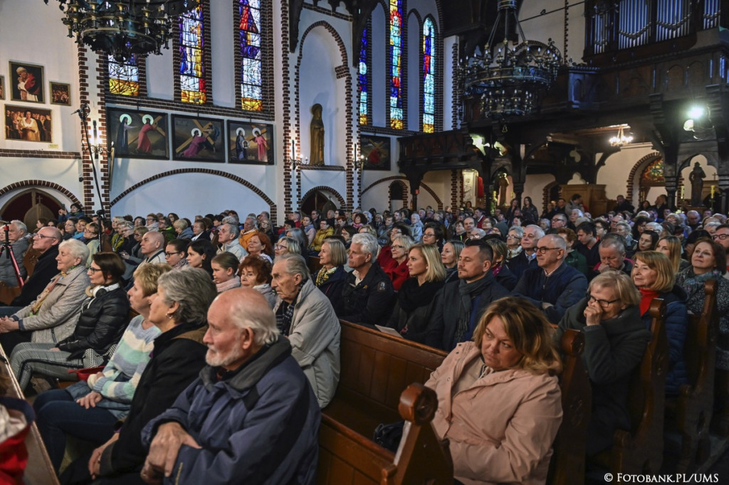 Chór Mundus Cantat w Kościele św. Jerzego w Sopocie