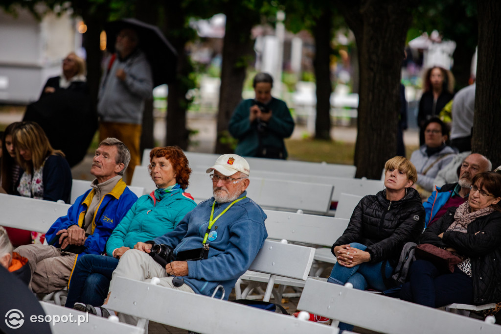 Występ orkiestry dętej Sölvesborgs Musikkar w muszli koncertowej w Sopocie [FOTO]