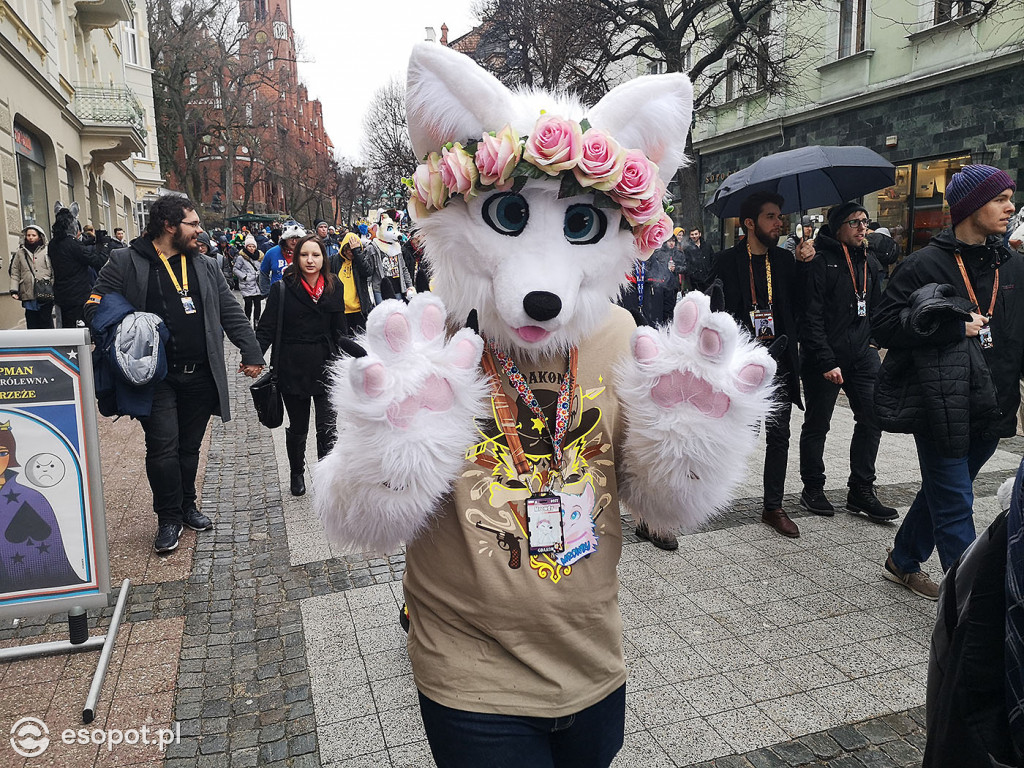Fursuit Walk 2020 Sopot - Futrzaki opanowały kurort - Gdakon