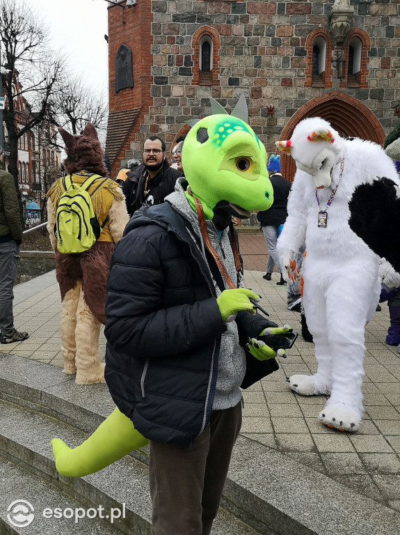 Fursuit Walk 2020 Sopot - Futrzaki opanowały kurort - Gdakon