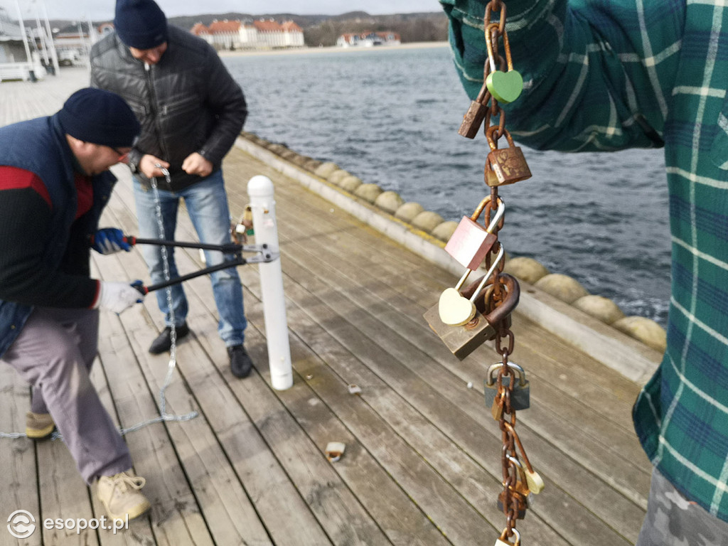 Usunięcie kłódek zakochanych z sopockiego molo