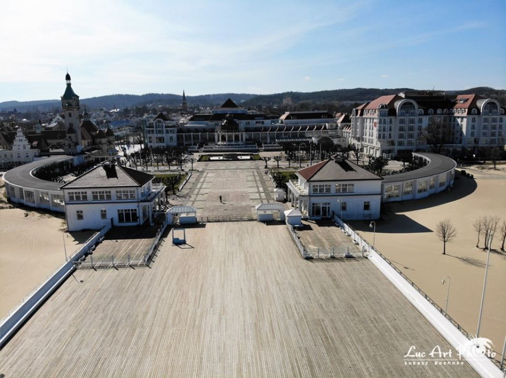 Pusta niedziela w Sopocie - Zdjęcia z Drona 05.04.2020 [FOTO]