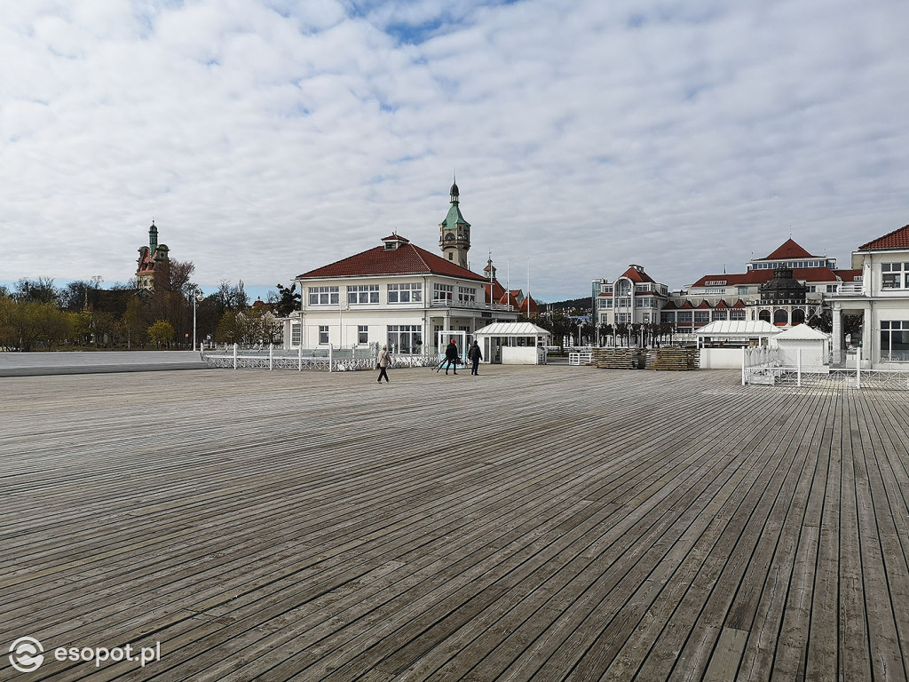 Sopockie molo otwarte, pierwszy spacer 20.04.2020 [FOTO]