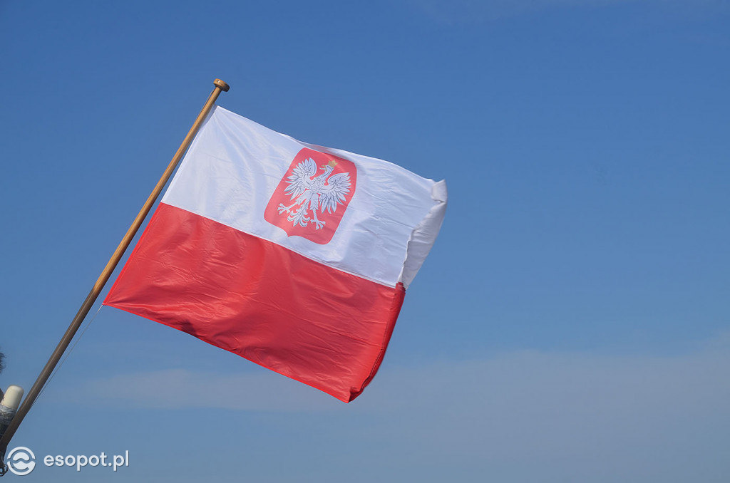 Ależ to był  widok! Żaglowce przepłynęły koło sopockiego molo - Żeglarska Parada Świętojańska 2020