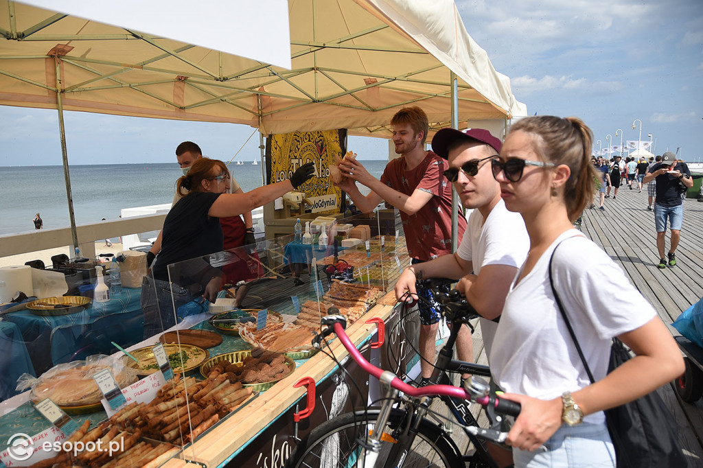 Kawa czarna jak ostry cień mgły, zimna brew i kiszone śledzie! - 1 dzień Slow Fest Sopot 2020 [FOTO]