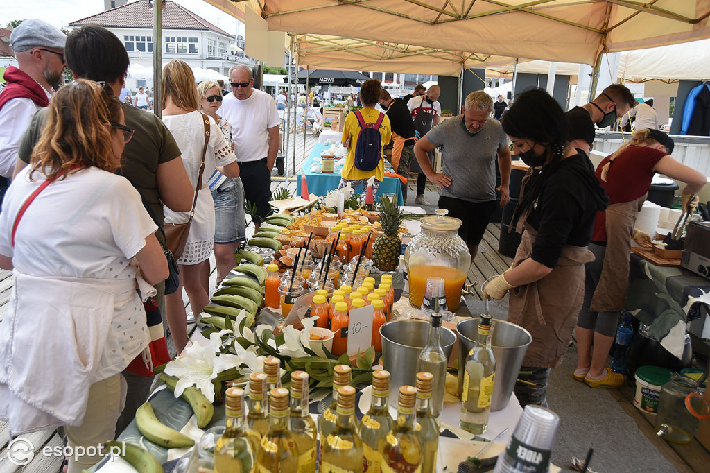 Kawa czarna jak ostry cień mgły, zimna brew i kiszone śledzie! - 1 dzień Slow Fest Sopot 2020 [FOTO]