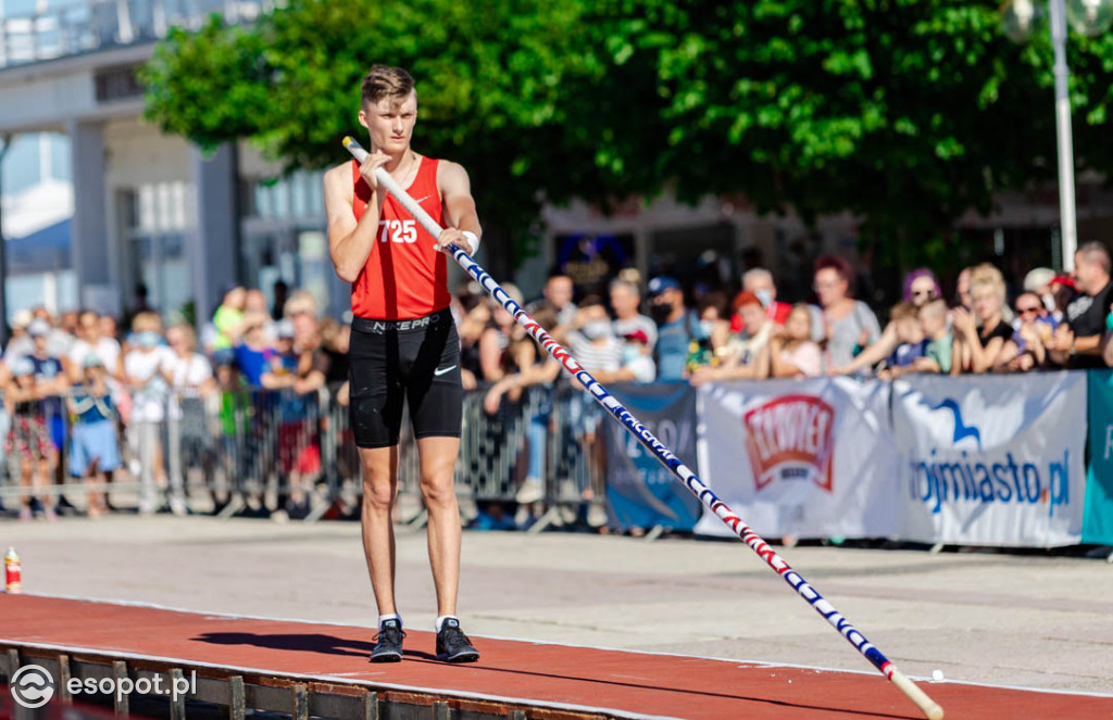 Tyczka na molo 2020 - najpiękniejszy konkurs lekkoatletyczny na świecie [FOTO]
