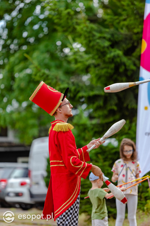 Konkurs Kapeluszy podczas wyścigów konnych na Hipodromie [FOTO]