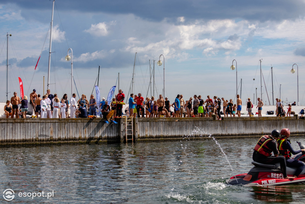 Skok z sopockiego mola w szczytnym celu 30.08.2020 [FOTO]