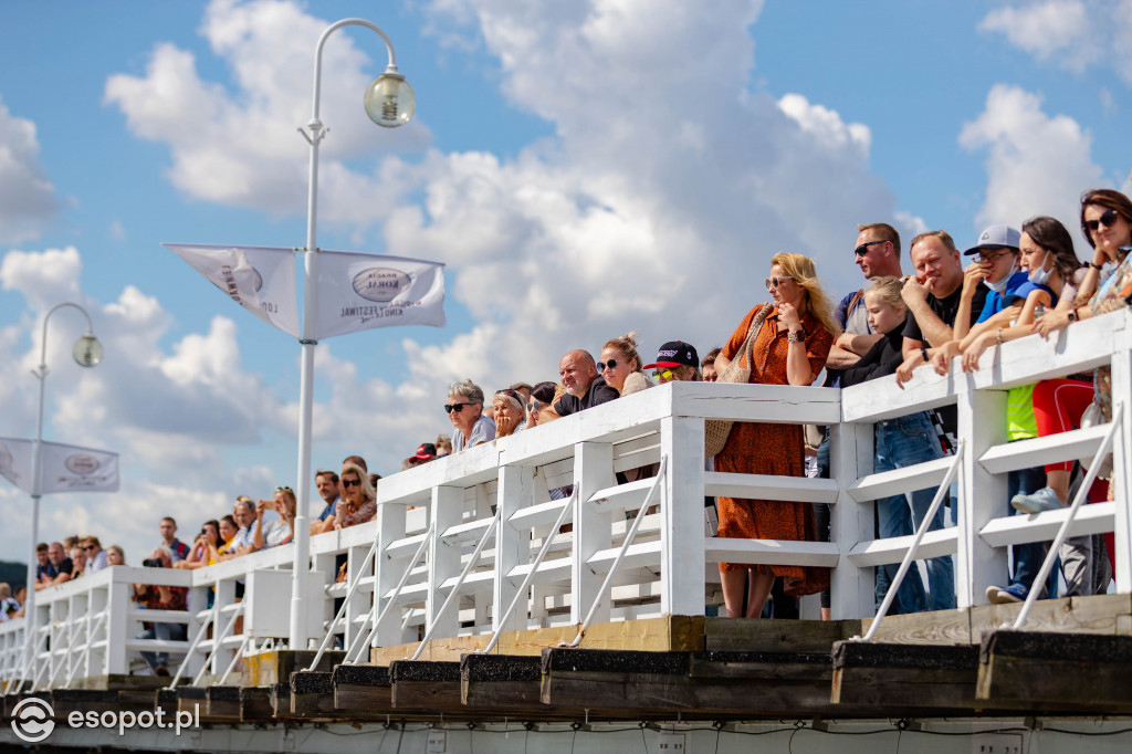 Skok z sopockiego mola w szczytnym celu 30.08.2020 [FOTO]