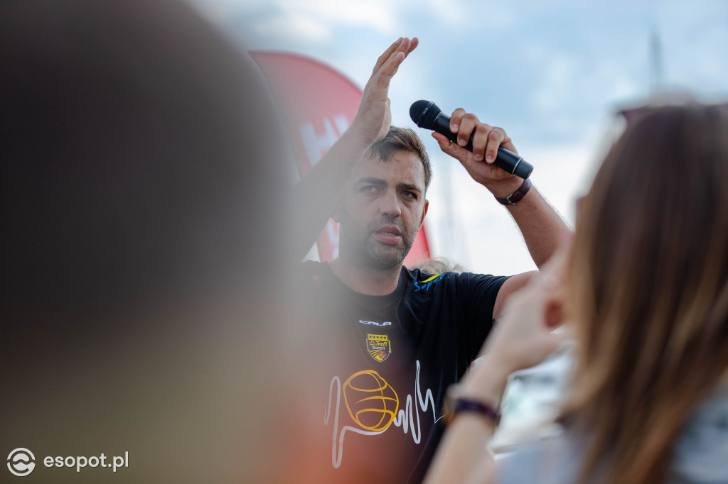 Skok z sopockiego mola w szczytnym celu 30.08.2020 [FOTO]