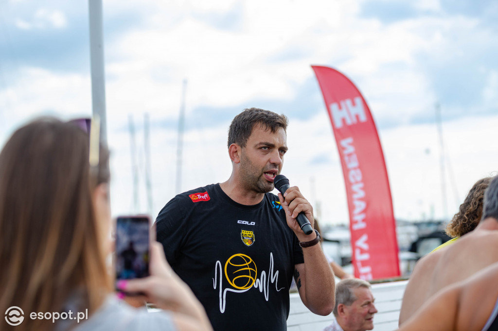 Skok z sopockiego mola w szczytnym celu 30.08.2020 [FOTO]