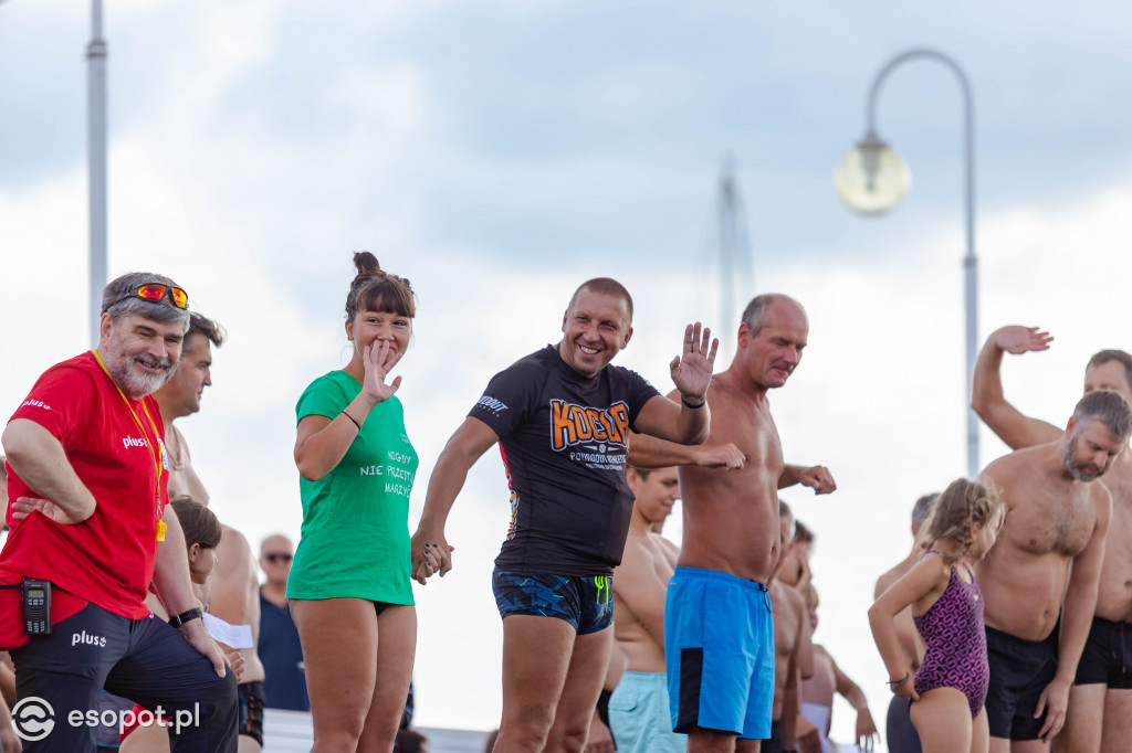 Skok z sopockiego mola w szczytnym celu 30.08.2020 [FOTO]