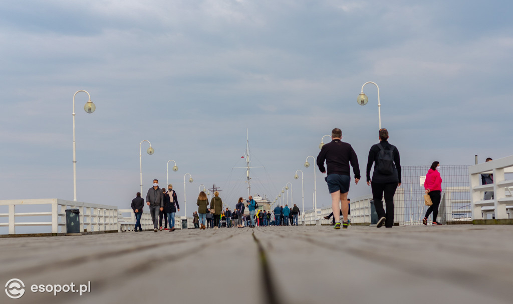 Sopot w czerwonej strefie: mieszkańcy, turyści i obostrzenia [FOTO]