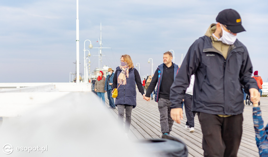 Sopot w czerwonej strefie: mieszkańcy, turyści i obostrzenia [FOTO]