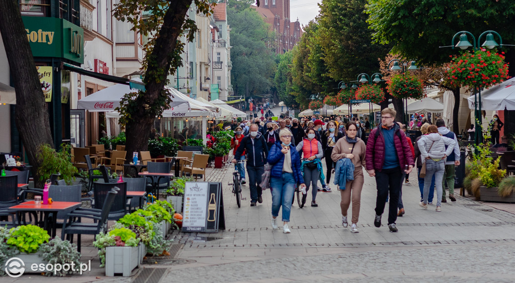 Sopot w czerwonej strefie: mieszkańcy, turyści i obostrzenia [FOTO]