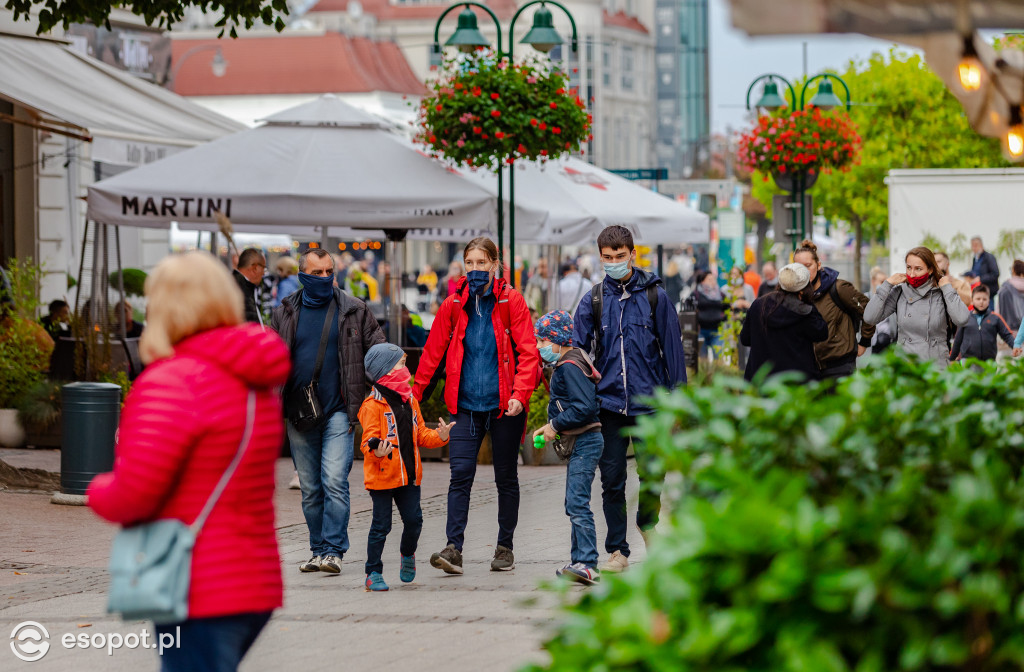 Sopot w czerwonej strefie: mieszkańcy, turyści i obostrzenia [FOTO]