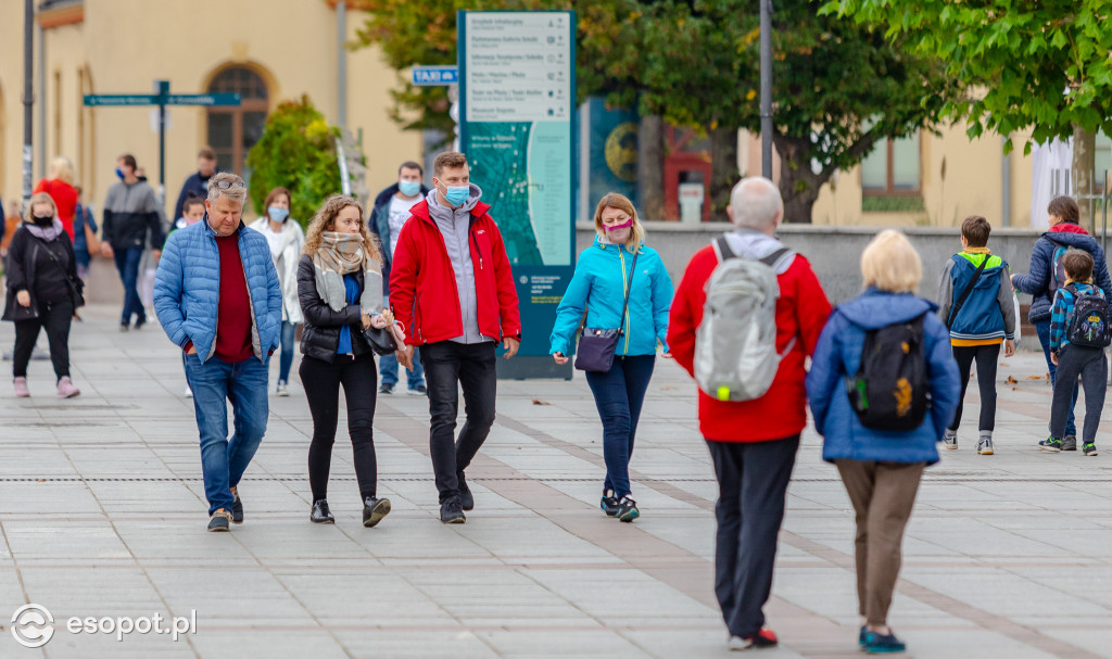 Sopot w czerwonej strefie: mieszkańcy, turyści i obostrzenia [FOTO]