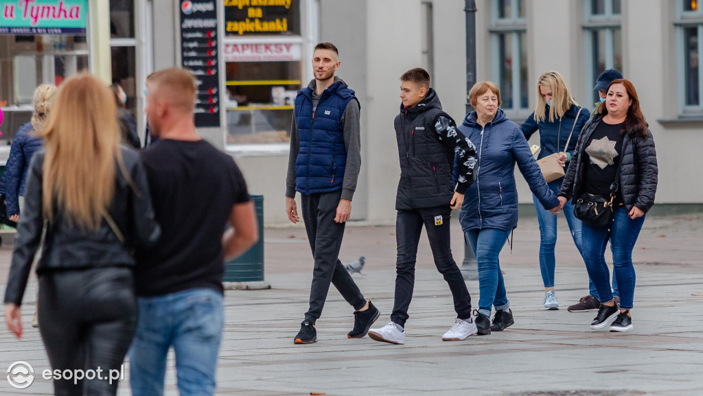Sopot w czerwonej strefie: mieszkańcy, turyści i obostrzenia [FOTO]