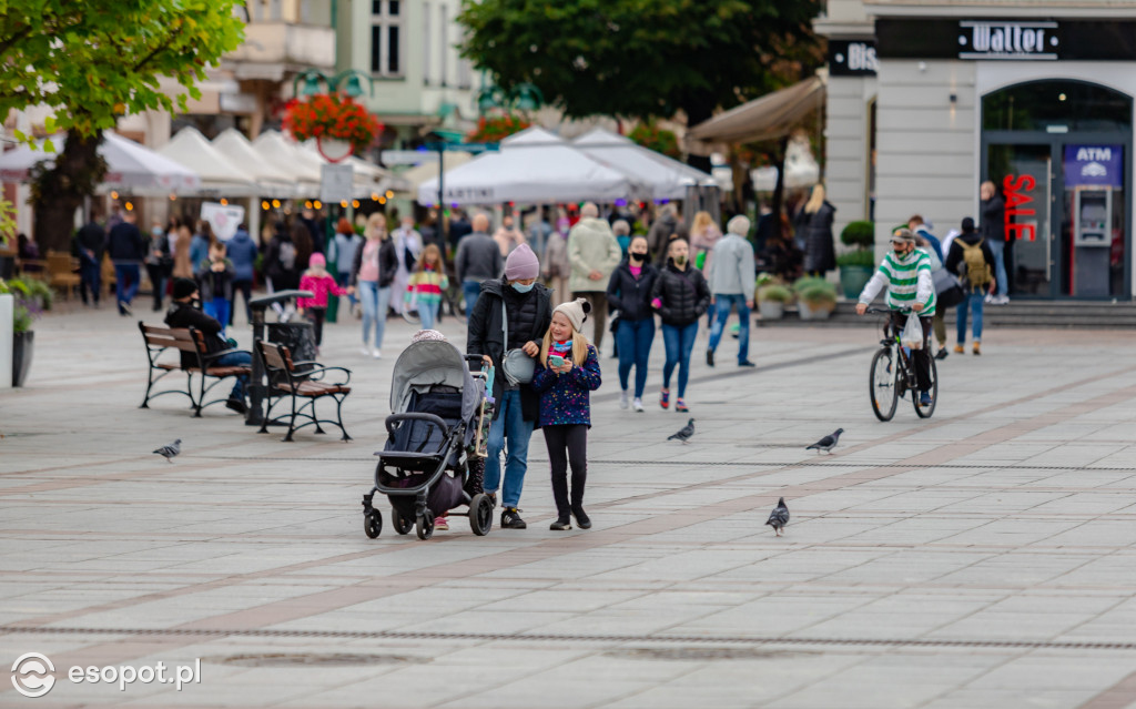 Mieszkańcy i turyści w czerwonej strefie! Jak Sopot stosuje się do obostrzeń [FOTO]