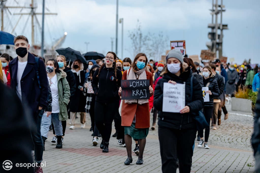 #StrajkKobiet w Trójmieście: gorąca sobota w Sopocie, Gdyni i Gdańsku [FOTO]