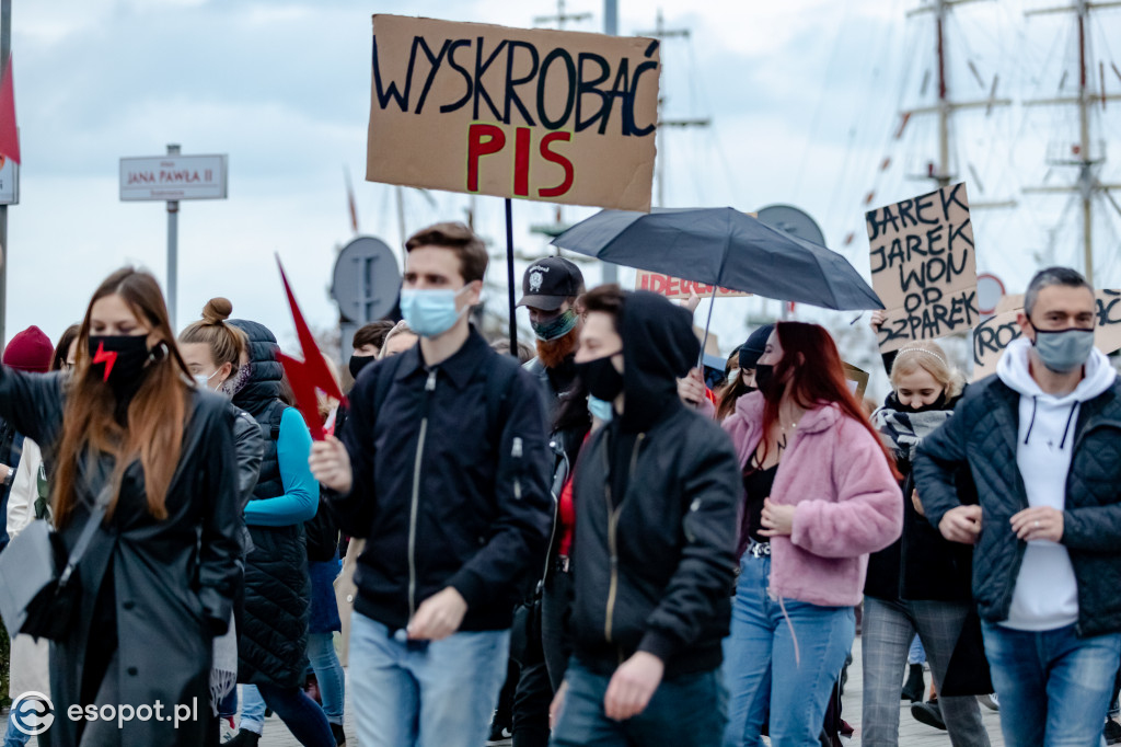 #StrajkKobiet w Trójmieście: gorąca sobota w Sopocie, Gdyni i Gdańsku [FOTO]