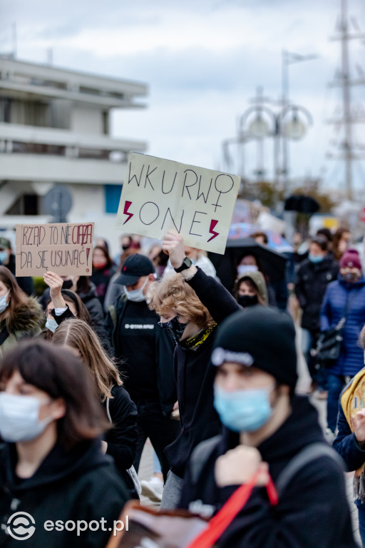 #StrajkKobiet w Trójmieście: gorąca sobota w Sopocie, Gdyni i Gdańsku [FOTO]