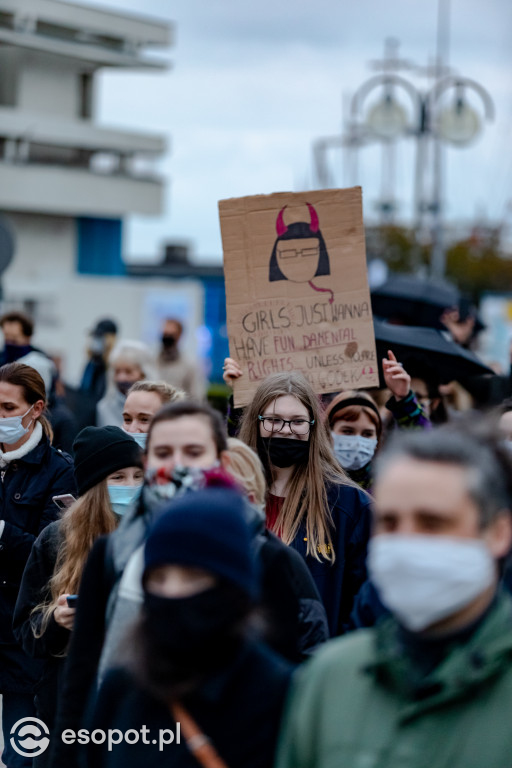 #StrajkKobiet w Trójmieście: gorąca sobota w Sopocie, Gdyni i Gdańsku [FOTO]