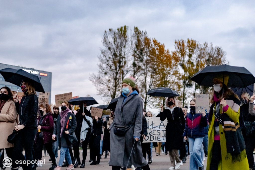 #StrajkKobiet w Trójmieście: gorąca sobota w Sopocie, Gdyni i Gdańsku [FOTO]