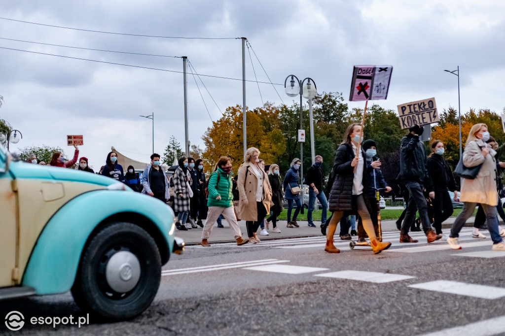 #StrajkKobiet w Trójmieście: gorąca sobota w Sopocie, Gdyni i Gdańsku [FOTO]