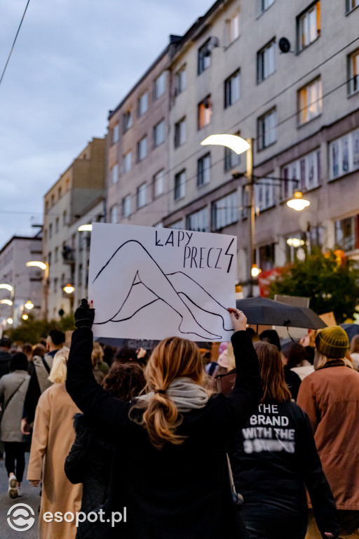 #StrajkKobiet w Trójmieście: gorąca sobota w Sopocie, Gdyni i Gdańsku [FOTO]