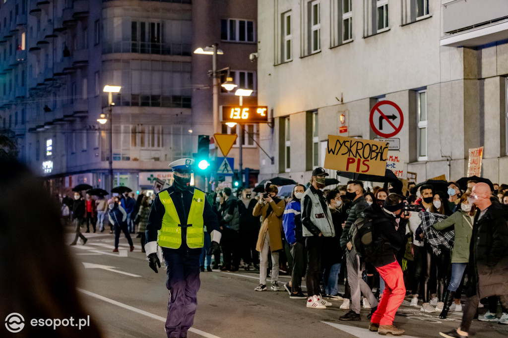 #StrajkKobiet w Trójmieście: gorąca sobota w Sopocie, Gdyni i Gdańsku [FOTO]