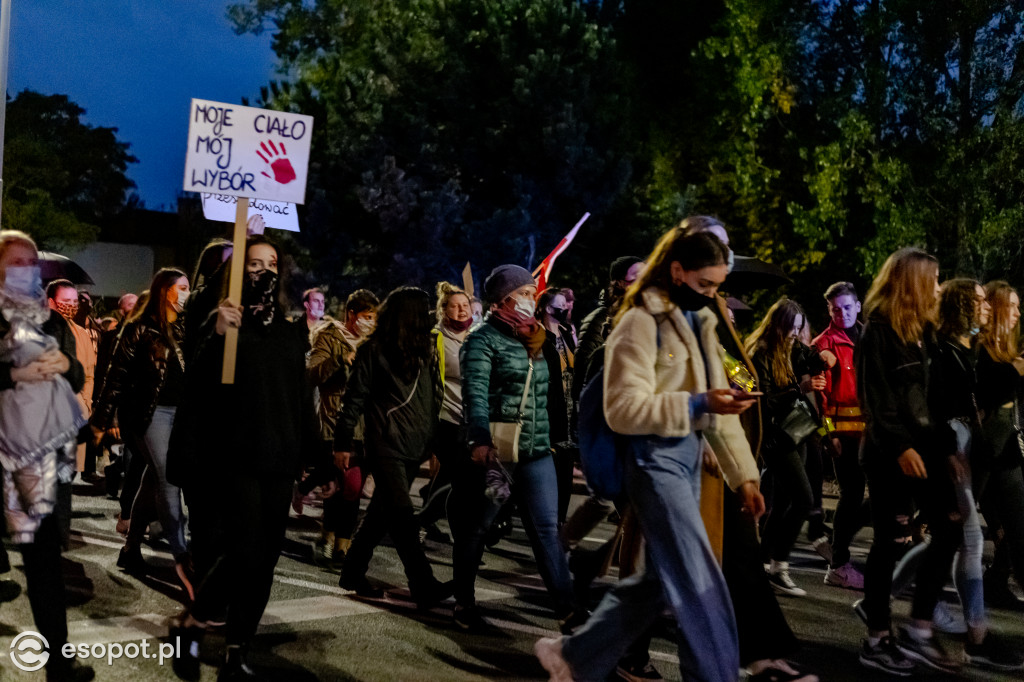 #StrajkKobiet w Trójmieście: gorąca sobota w Sopocie, Gdyni i Gdańsku [FOTO]