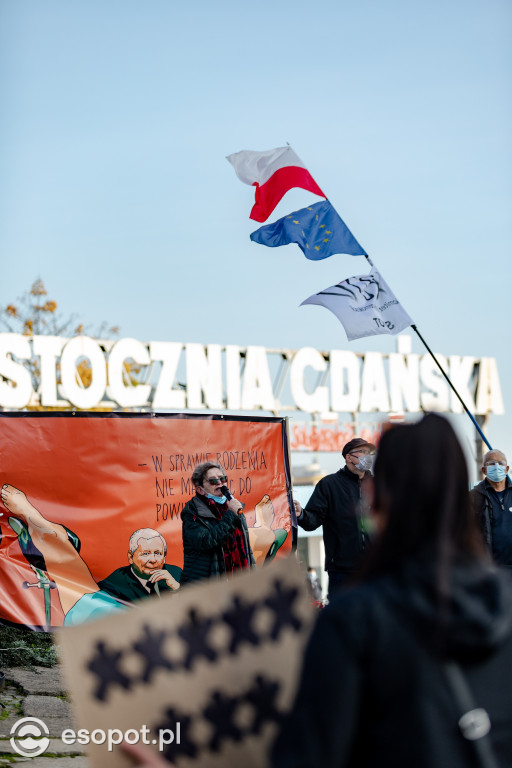Protesty na ulicach Trójmiasta: kobiety dołączyły do gastronomików i strajku przedsiębiorców [25.10.20]