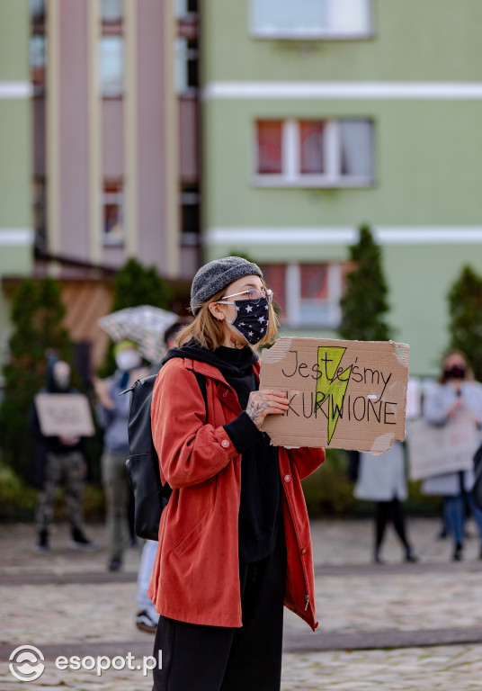 Protesty na ulicach Trójmiasta: kobiety dołączyły do gastronomików i strajku przedsiębiorców [25.10.20]